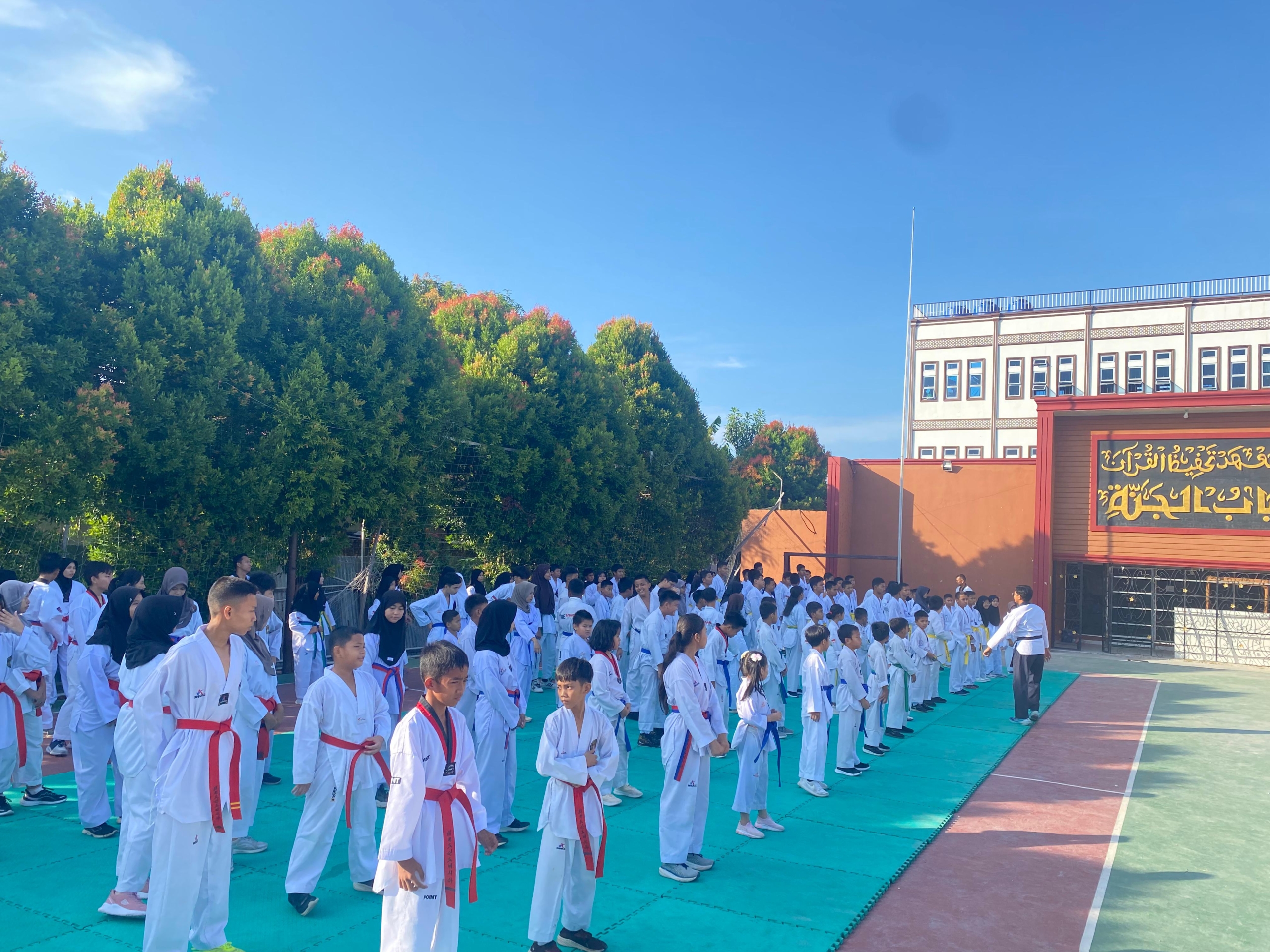 Lapangan olahraga di Pondok Pesantren Babul Jannah